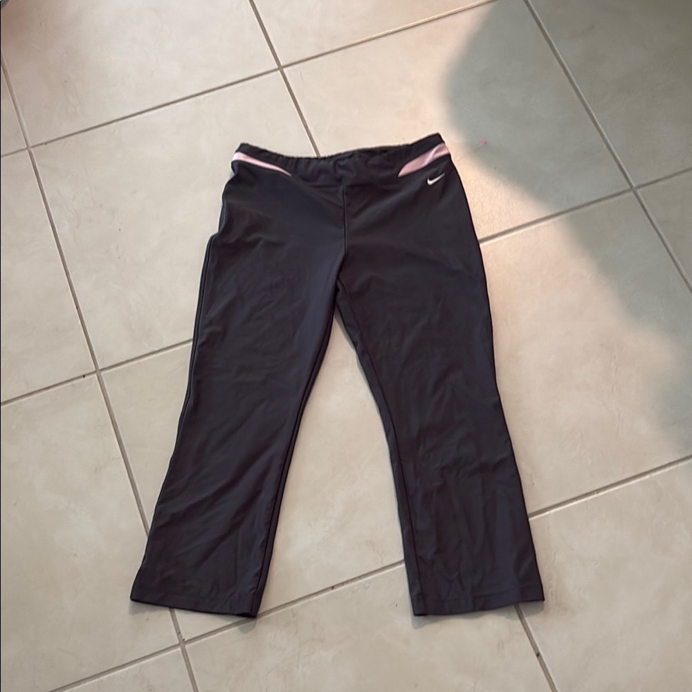 Nike medium capri leggings 765